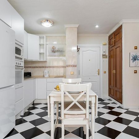 Appartamento Blonzu Guinea Benalmádena Esterno foto