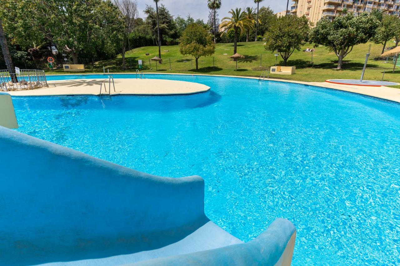 Appartamento Blonzu Guinea Benalmádena Esterno foto